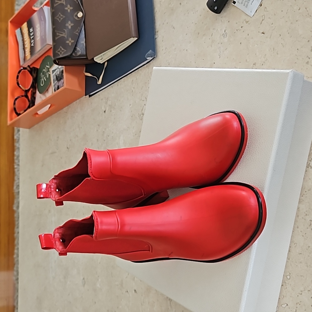 Kate Spade Red Rubber Rain Boots- W 6/7 US -- W 37/38 EU